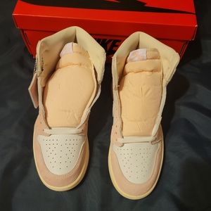 Brand new ds jordan 1 retro high pink and white size 9 men's/women's 10.5